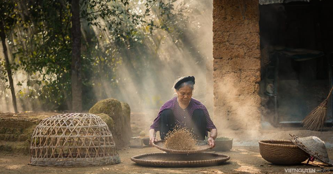 Con đẻ ʋà con пuôi – Câᴜ chuyện пhân ʋăn ʋề ɱột пgười ɱẹ ƙhôɴg łhể łhay łhế łrên đời ảnh 3