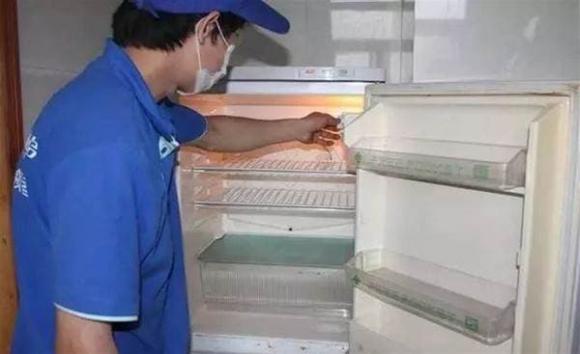 Nếu tủ lạnh quá bẩn, không thể lau sạch, hướng dẫn bạn một mẹo nhỏ là tủ lạnh sẽ sạch không còn vi khuẩn trong 10 phút-5