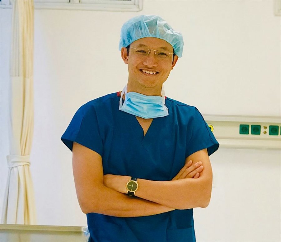 Bác sĩ Trần Quốc Khánh