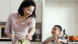 Phía sau những đứa trẻ xuất sắc là những bậc cha mẹ biết lùi về phía sau