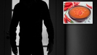 Tây Úc: Phẫn nộ cảnh người cha bôi sốt ớt vào mặt con trai Tây Úc: Phẫn nộ cảnh người cha bôi sốt ớt vào mặt con trai