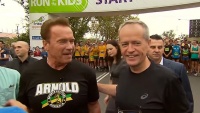 Video về Bill Shorten và Arnold Schwarzenegger cách đây một năm hot trở lại