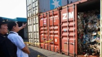 Philippines giận dữ khi thu giữ 7 container rác chuyển đến từ Úc