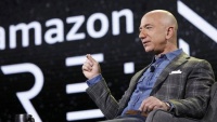 Tỷ phú Jeff Bezos: 'Tôi muốn cứu nhân loại bằng cách lên Mặt Trăng!'