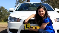 Úc: Ngồi chung xe với người đang học lái có thể khiến bạn bị phạt $161 và trừ 3 điểm