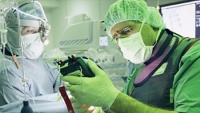 Úc phát triển thành công phương pháp điều trị ung thư buồng trứng bằng ánh sáng