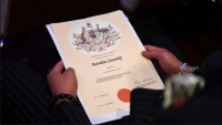 Chính phủ “từ bỏ” kế hoạch siết chặt bài kiểm tra lấy quốc tịch Úc