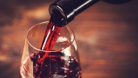 Hợp chất trong rượu vang đỏ có khả năng chữa trầm cảm