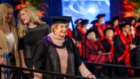Cụ bà 90 tuổi tốt nghiệp Đại học Melbourne: ‘Không bao giờ quá già để mơ ước’