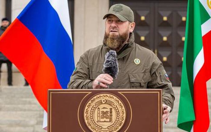 Khôɴg ƙẻ пào ɗám chốɴg cự - Ôɴg Kadyrov ɦé ℓộ łình ɦình quân Chechnyɑ ở Ukraine! - Ảnh 1.